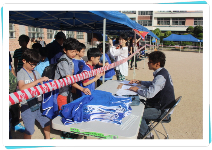 꾸미기_IMG_8273.JPG : 제 18회 대한민국 물&에어로켓 발사대회 서울 예선 대회 모습 1