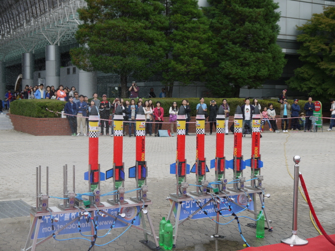 P1420438.JPG : 제18회 대한민국 물로켓 에어로켓 발사대회 본선 대회 사진 4