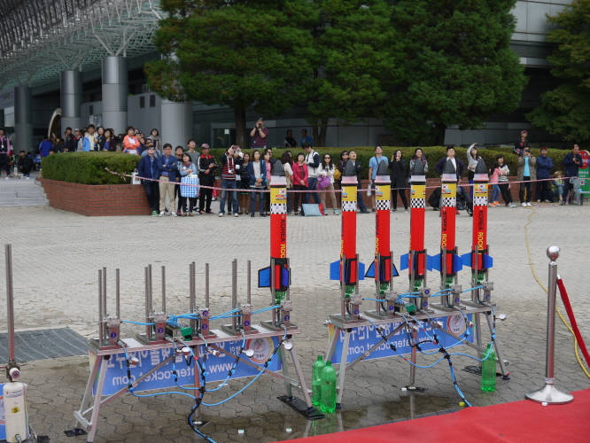P1420444.JPG : 제18회 대한민국 물로켓 에어로켓 발사대회 본선 대회 사진 4